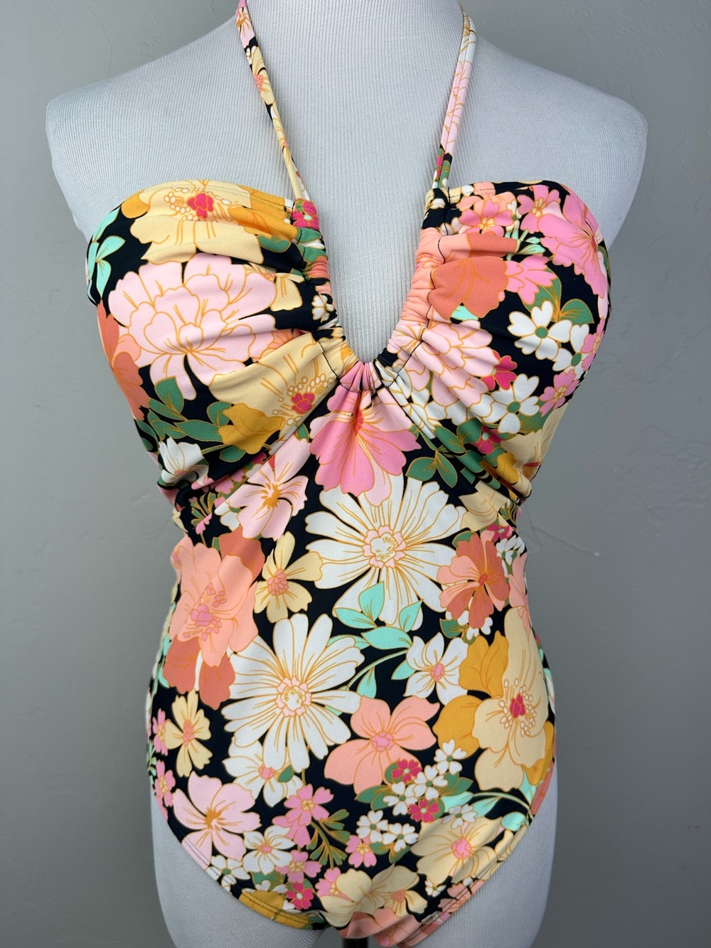 Shade & Shore Floral Halter One-Piece Swimsuit NWT Size Large